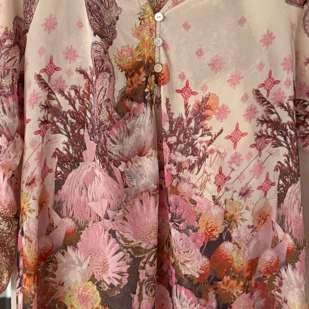 Fig & Flower Boho Pink Cream Floral Blouse Size Small - Picture 12 of 16